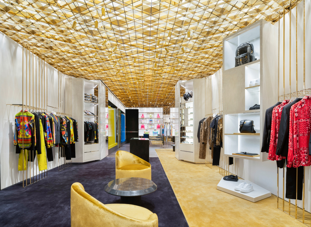 Versace, Beijing Flagship Stores We Like Prolight Design